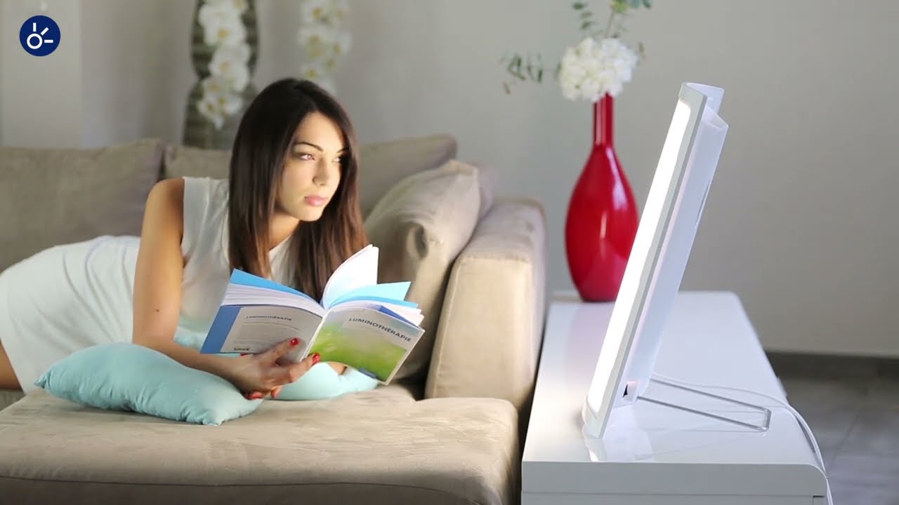 Découvrez la lampe Dayvia White 072 en vidéo